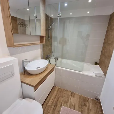 Apartment In The Aviatiei Area On *